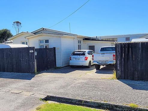 13 Russell Street, Westport