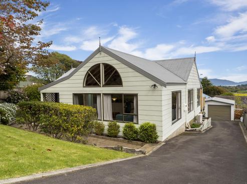 10 Amokura Street, Waikanae