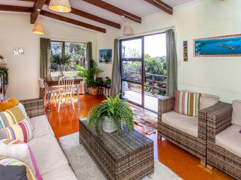 20 Tutaritari Road, Hahei