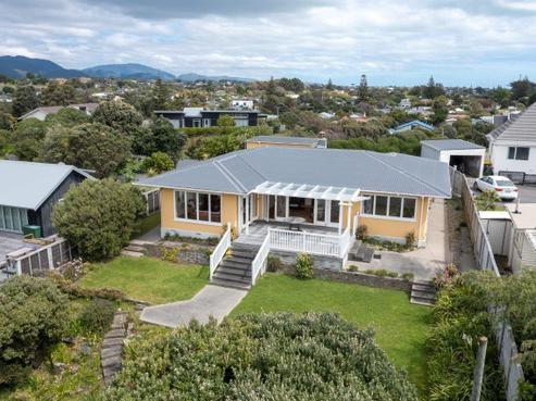 12 Heperi Street, Waikanae Beach