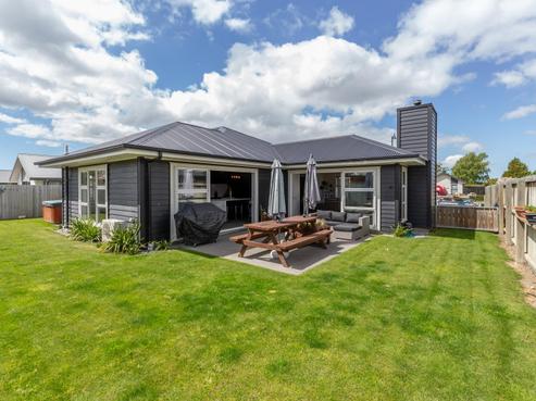 33 Lewis Crescent, Rolleston