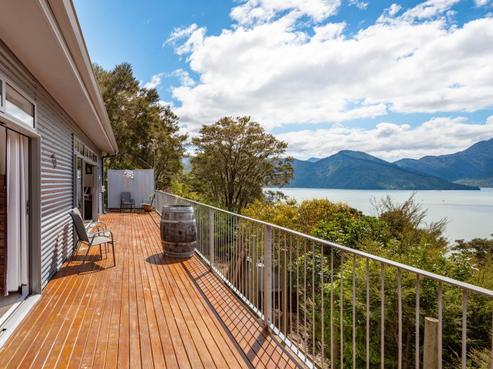 700 Queen Charlotte Drive, Havelock