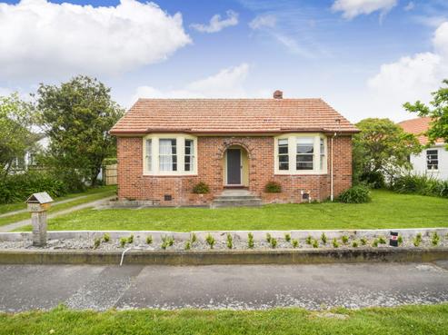 118 Savage Crescent, West End