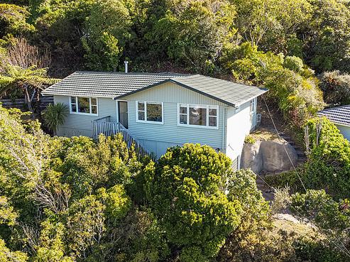 9 Wrights Hill Road, Karori