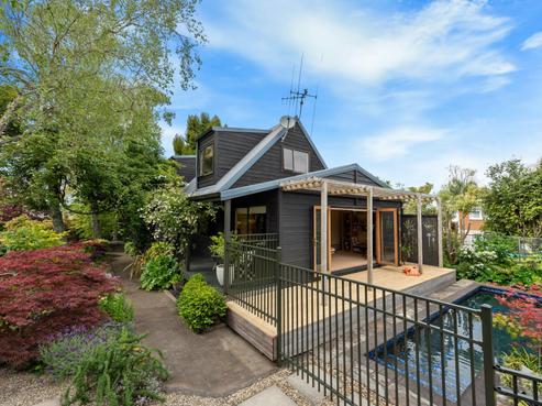 5 Clements Crescent, Queenwood