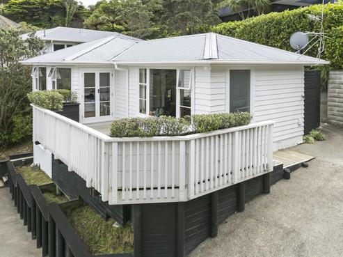 16 Alexandra Road, Roseneath