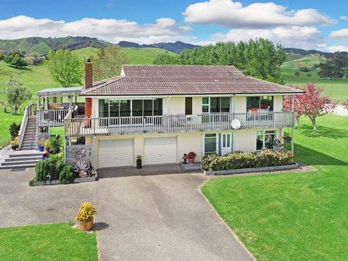 32 Kawakawa Bay Coast Road, Kawakawa Bay