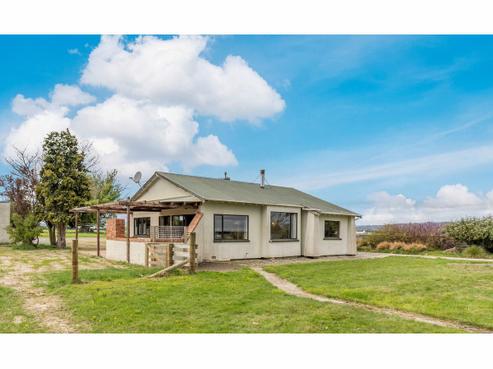 484 Chestermains Road, Omakau