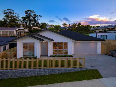 69 Symes Drive, Red Beach
