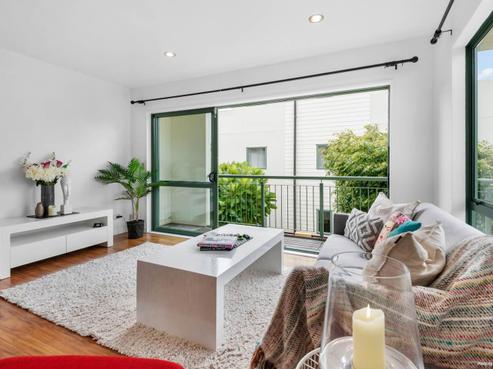 44 Waterside Crescent, Gulf Harbour