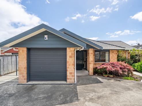 989 Fergusson Drive, Ebdentown