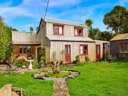 593 Auroa Road, Manaia