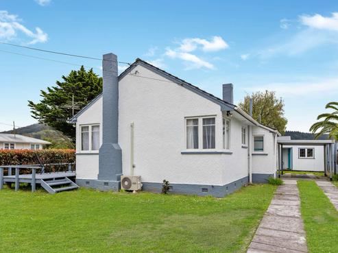 81 Clayton Road, Mangakakahi