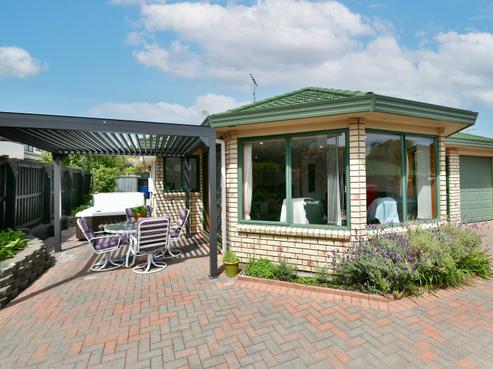 24 Red Hibiscus Road, Stanmore Bay