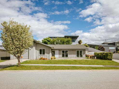10A Allenby Place, Wanaka
