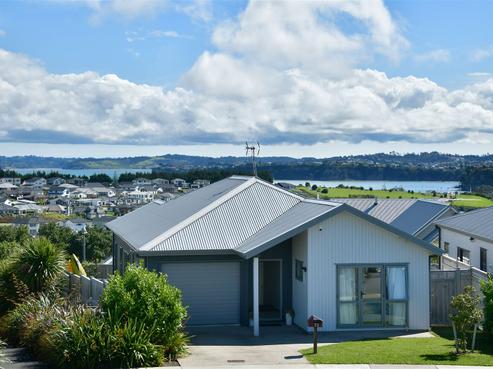 23 Barcliff Terrace, Gulf Harbour