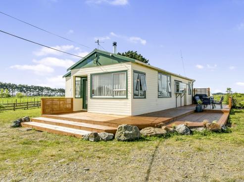 82 Himatangi Beach Road, Himatangi