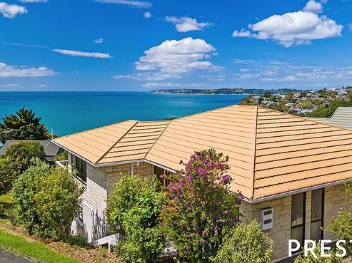 258 Whangaparaoa Road, Red Beach