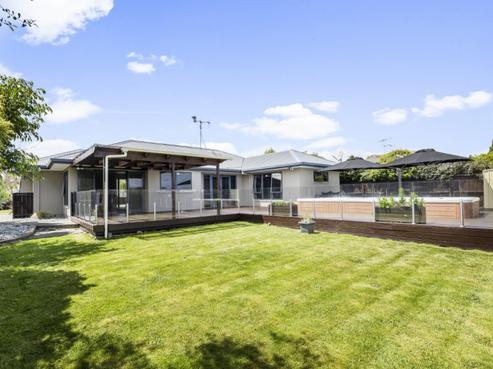 49 Ayrshire Drive, Grandview Heights