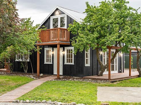 16 Strasbourge Street, Martinborough