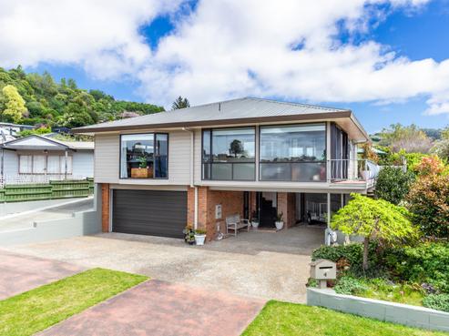 4 Shera Street, Acacia Bay