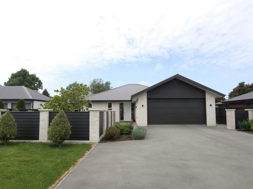 3 Charlesworth Drive, Allenton