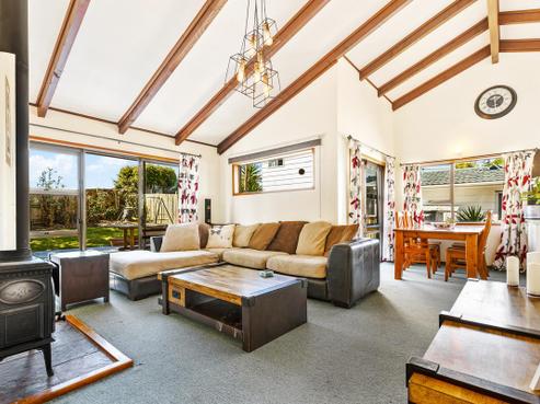 8 Penton Road, Stanmore Bay