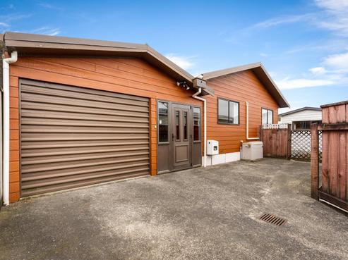10A Oxford Crescent, Ebdentown