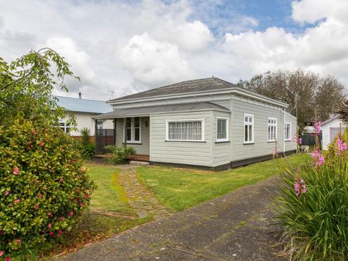 40 Mcphee Street, Dannevirke