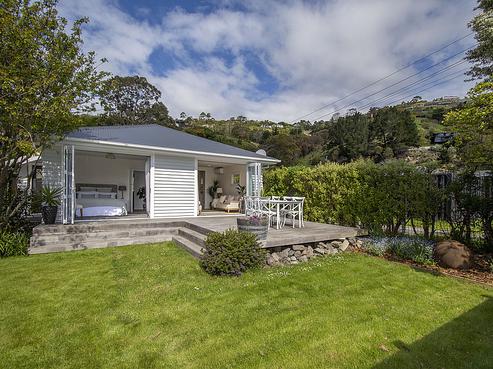 23 Bay View Road, Moncks Bay