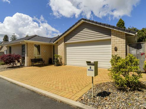 8 Barossa Way, Brookfield