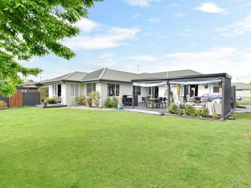 12 Welsford Street, Woodend