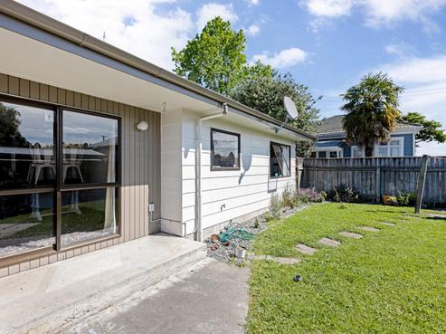 2/613 Williams Street, Mahora