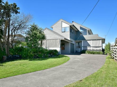26 Shakespear Road, Army Bay