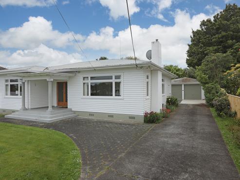 8 Poole Street, Feilding