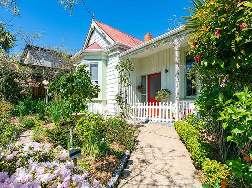 34 Blacks Road, North East Valley