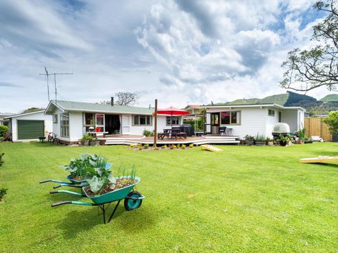 18 Harper Road, Waimarama