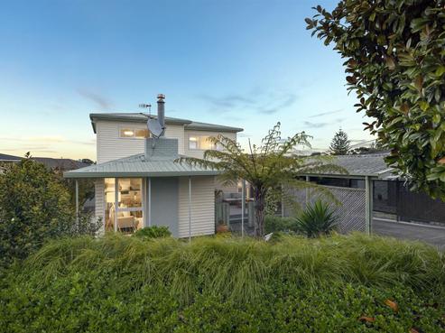 21 Tui Glen Road, Birkenhead