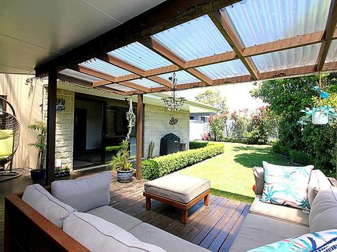 55 Spriggs Crescent, Greenmeadows