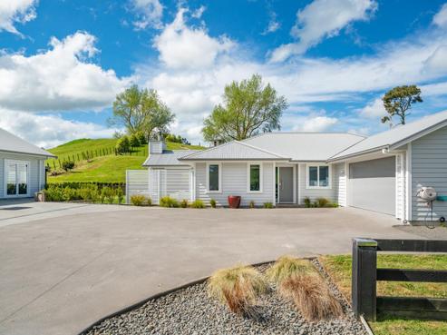 1084B Mapara Road, Kinloch