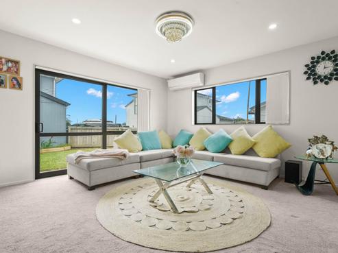 95B Maplesden Drive, Clendon Park