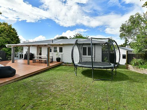 8 Bishopgate Street, Birkdale