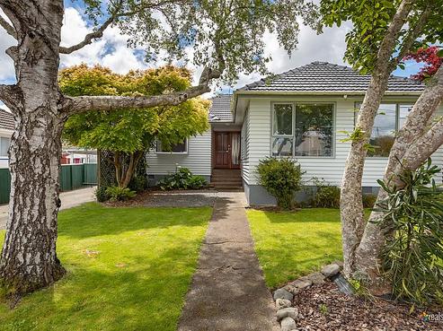 64 Thackeray Street, Trentham