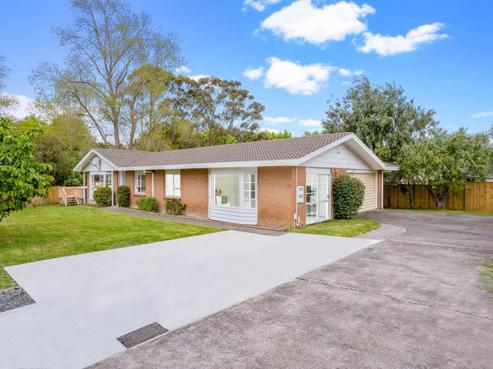 15 Ronald Macken Place, Windsor Park