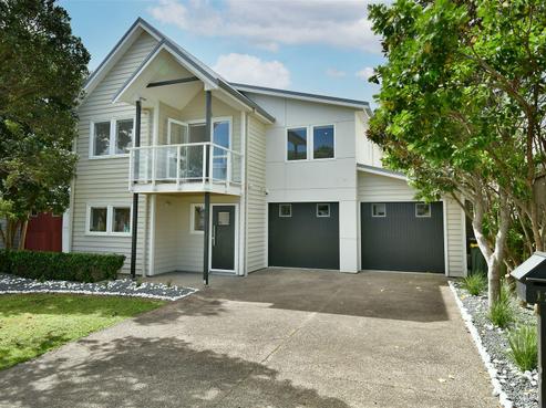 121 Parkview Drive, Gulf Harbour