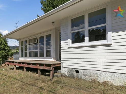 21 Shackleton Grove, Stokes Valley