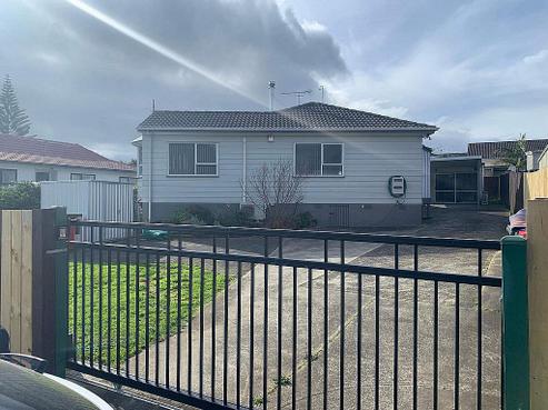 219 Mahia Road, Wattle Downs