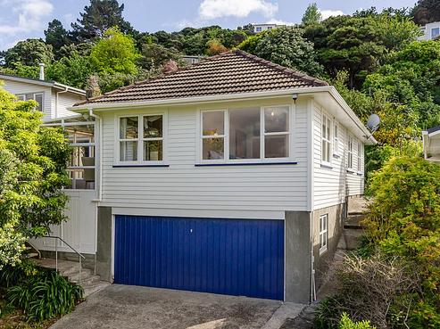 21 Acheron Road, Mana