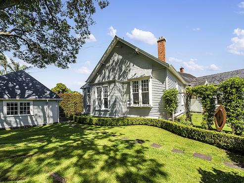 22 Domett Avenue, Epsom