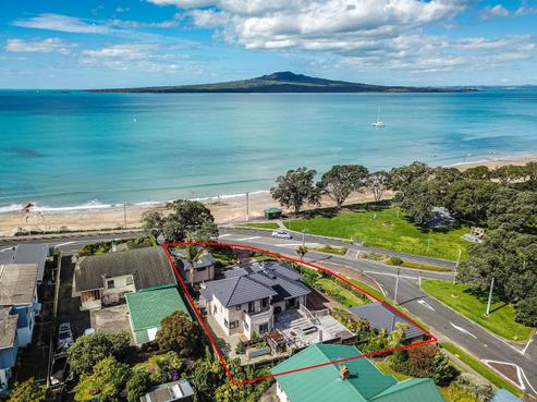1 Old Lake Road, Narrow Neck